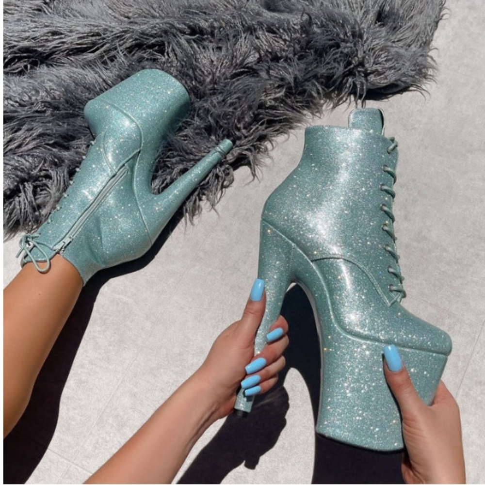 The Glitterati Ankle Boot - Ice Ice Baby - 8 INCH Hella Heels size US6